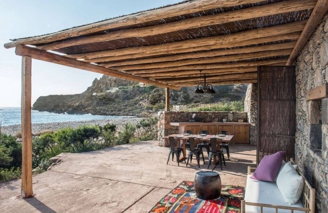 seaside vacation villa to rent crete