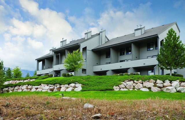 Seasons of superb recreation and scenery!