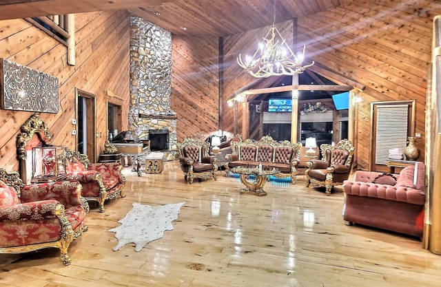 Seattle Golden Millionaire Mansion