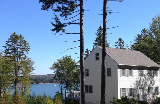 Secluded four bedroom home on Dyer Bay