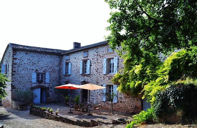 Secluded Stone Country House, Magnificent Views, Quiet, Large Pool