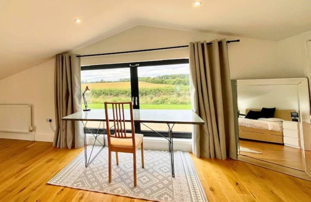 Secluded Ridgeway View Barn Conversion