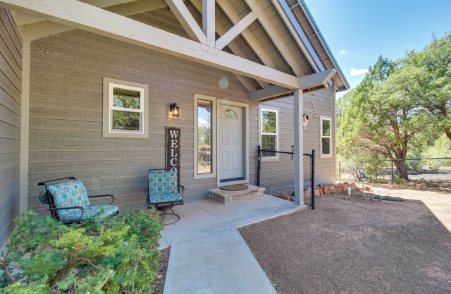 Secluded Show Low Home Near Hiking Trails!