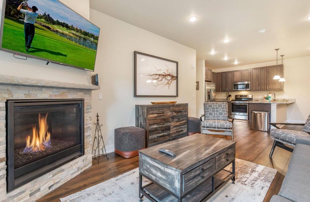 See Fall Colors on a Short Walk from This Modern Condo to Lake, Marina & Restaurants