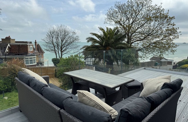 Seefeld contemporary holiday home, large balcony, garden and gorgeous sea views