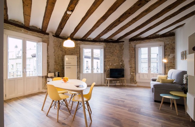 SEGUNDO C - 2 C - APARTAMENTOS ALMADA - Plaza del Pilar