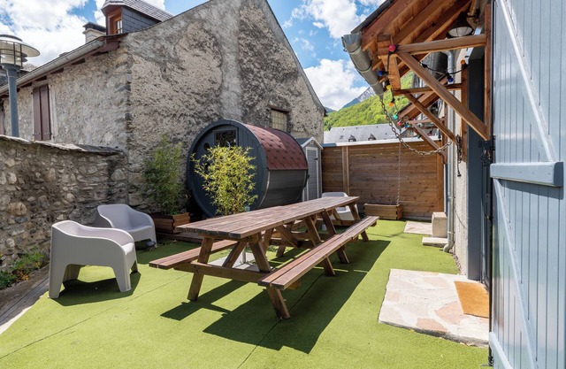 Self catering accomodation KasaLodge St Lary Vignec, pets allowed, Sauna