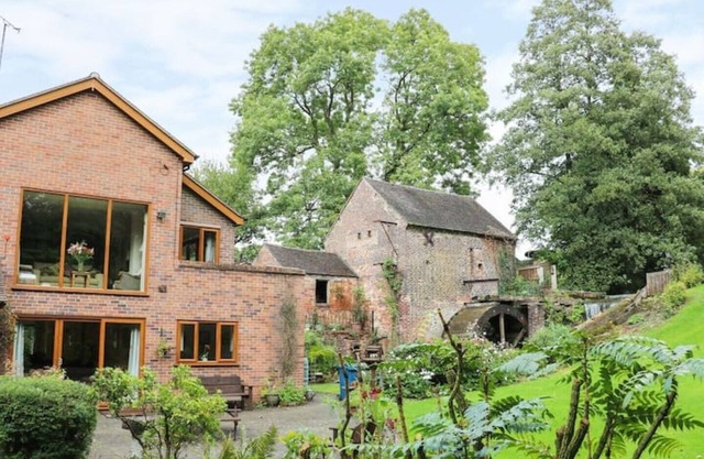 Self Contained Annexe, Watermill Views, Log Burner
