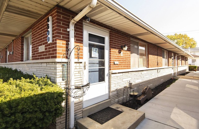 Sensational 1 Bedroom Apartment with Free Parking