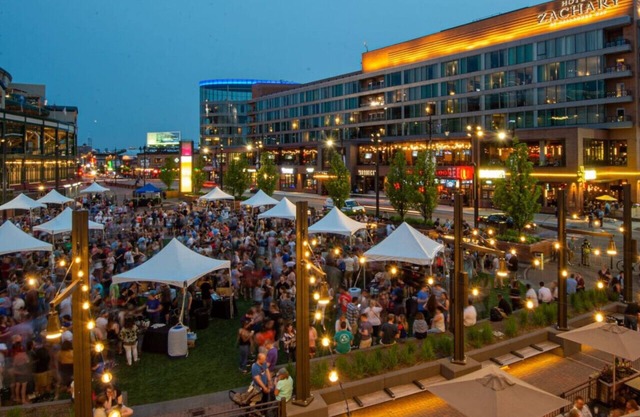 Sensational 5 Bed beauty steps from Wrigley Field