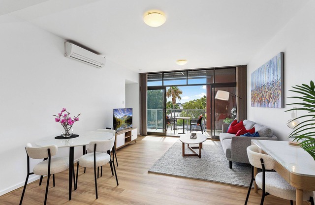 Sepal on the Strip - 1BDR - Parking