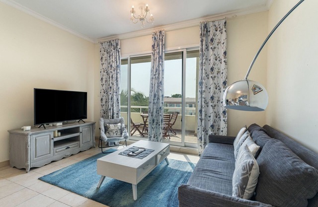 Serene 1 Bedroom - Lake Apartments Green Community