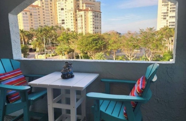 Serene 5th-Floor End Unit with Sunset views, Steps to Beach Access, JW Marriott