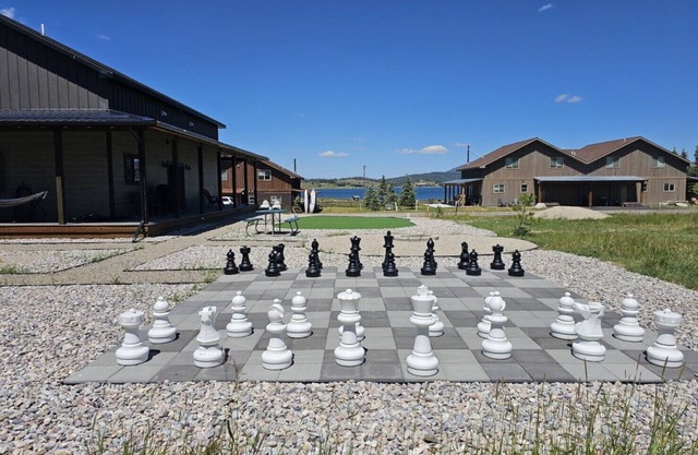 Serene Escape - Family Fun at Georgetown Lake!