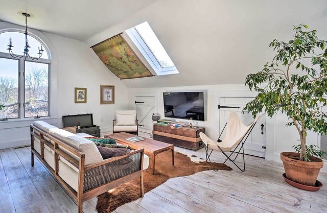 Serene Great Barrington Cottage with Fire Pit!