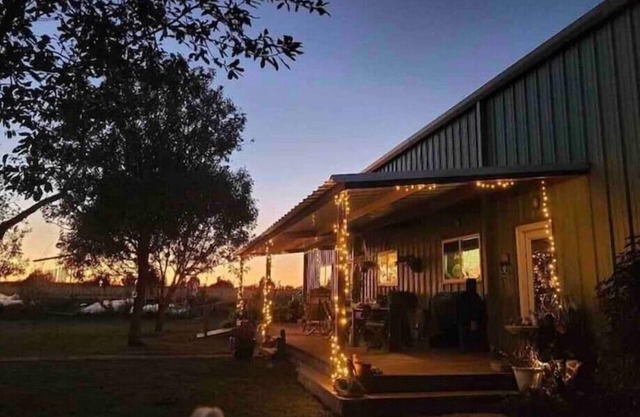 Serene Lotus Belle with salt water jacuzzi!