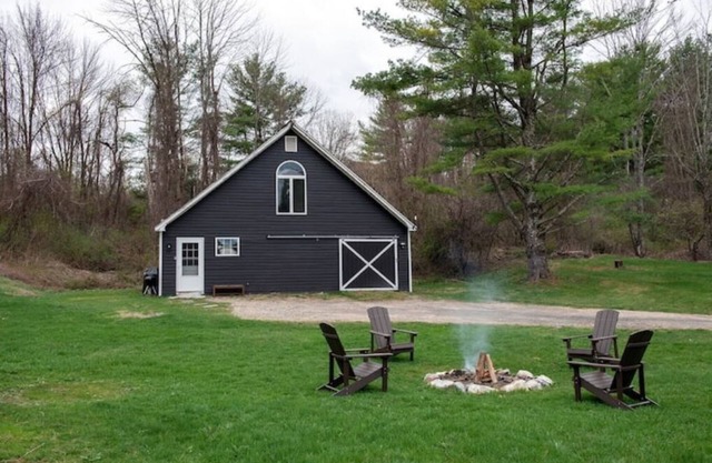 Serene Renovated Barn w/Firepit