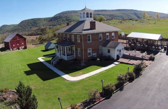 Serene Sinking Valley Retreat--Main House