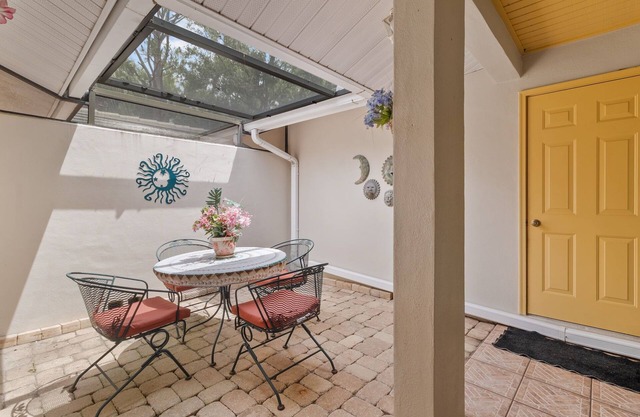 Serene Venice Villa- 15 Minutes to the Beach