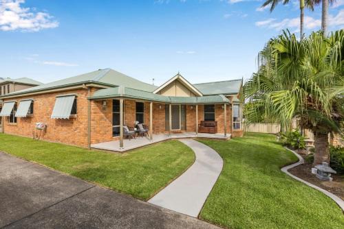 Serenity in Sunny Sawtell