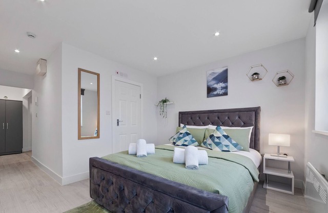 Serviced Ensuite Room Crystal Palace London SE20