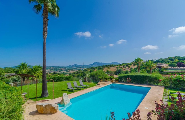 SES PEDRES - Villa with private pool in Manacor with free WiFi