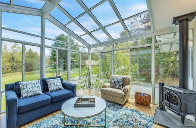 Seven Bells Cottage- Close to Ocean!