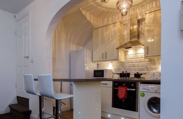 Shaftesbury Apartments