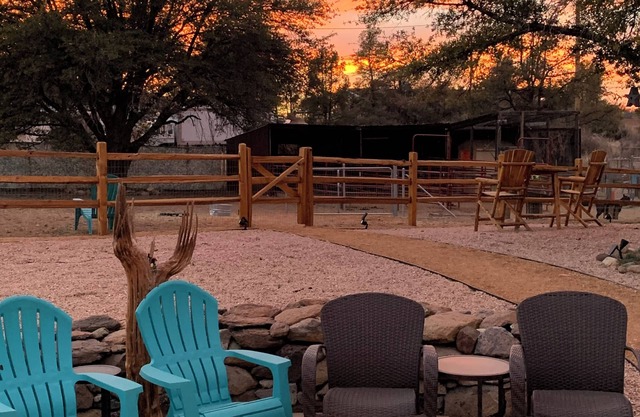 Shanti Ranchette - Bring the Horses and the Family!