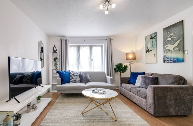 Sharp Close 4 Bedroom, 2 Bathroom in Aylesbury