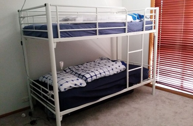 She-oak Cottage - Stroll to the beach (PET friendly)