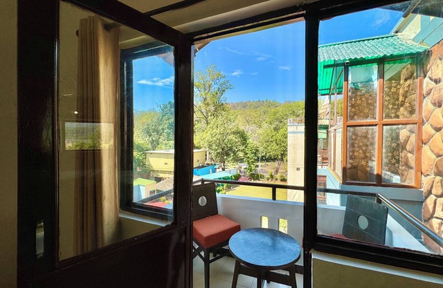 Shelton Blu Resort By Mango People