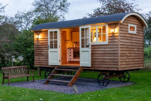 Shepherds Hut at Snowdon Farm