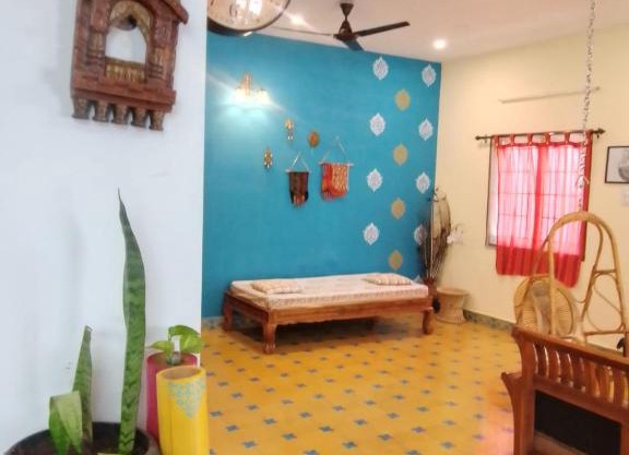 SHI's Shambhavi homestay -On the way to Isha, Maruthamalai