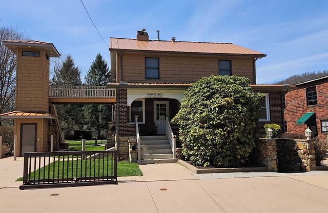 Shoreline Estates - Glamping B