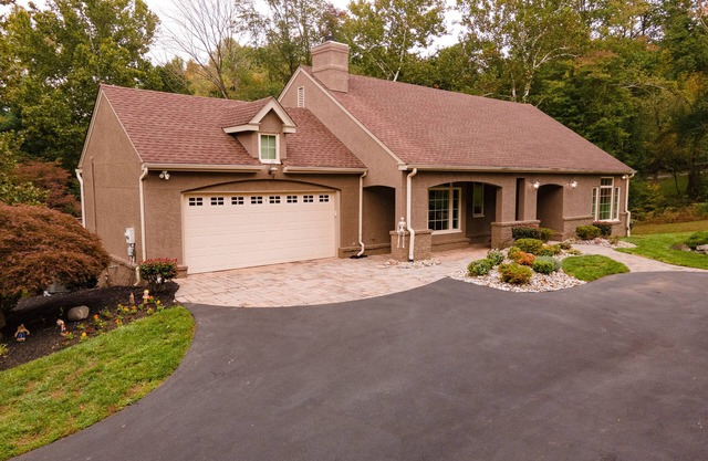 Short Term & Long Term Rental Dogs Allowed Upon Approval