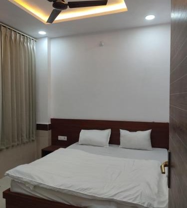 Shri vashnvi place