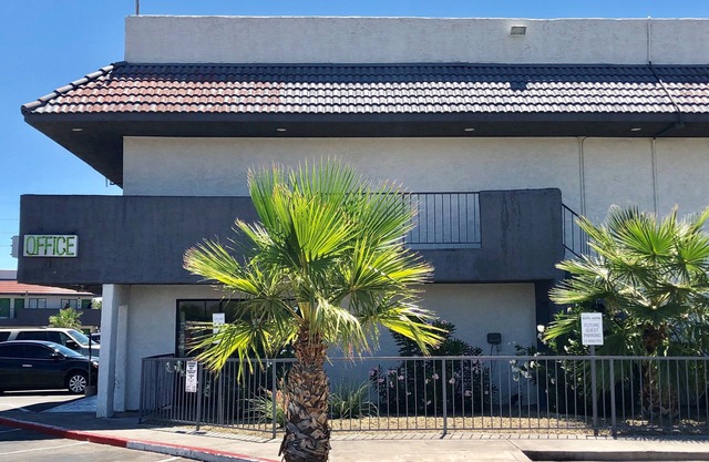 Siegel Slots and Suites