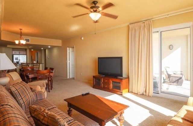 Sienna 702: 2BR Gulfport Condo with Stunning View