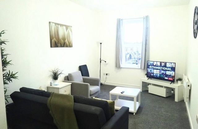 Sigma Central Flat 3 is a 5min walk to the The famous Fish Quay and restaurants.