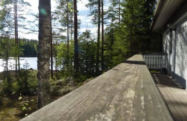 Silent meditation cottage for city persons