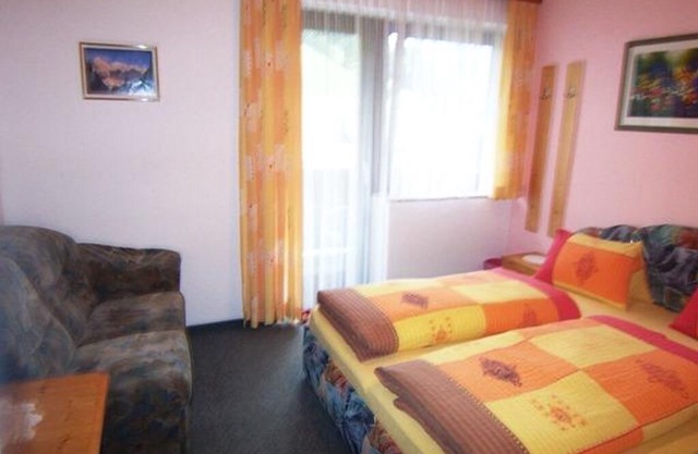 Single room with shower, WC - Sonnblickhof ***