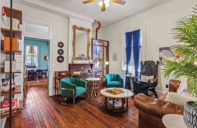 Site 61 Historic Guesthouse - 9 Rooms, 13 Beds