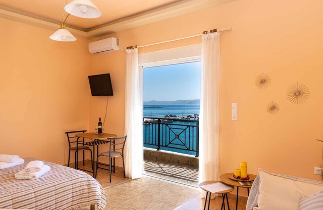 Sitia Old Port studio - 3min walk to beach - AC - WIFI