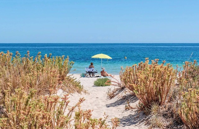 Sixteen at Cape View Escapes - perfect for couplles and families!