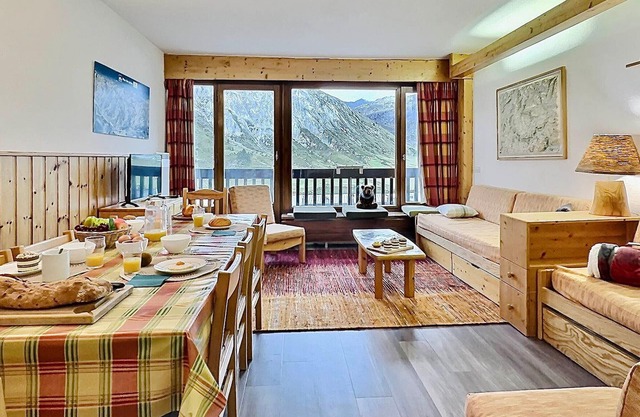 ski-in/ski-out apartment Tignes Lac, 3 rooms, 8 pers., near shops and slopes