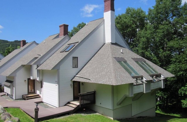 Ski On/Off at the Sunrise Mountain Chalet