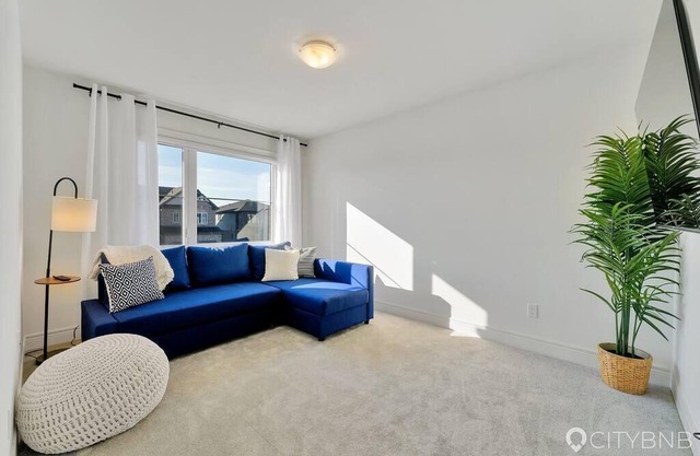 Sleeps 10 | 22min to Niagara | Pool table