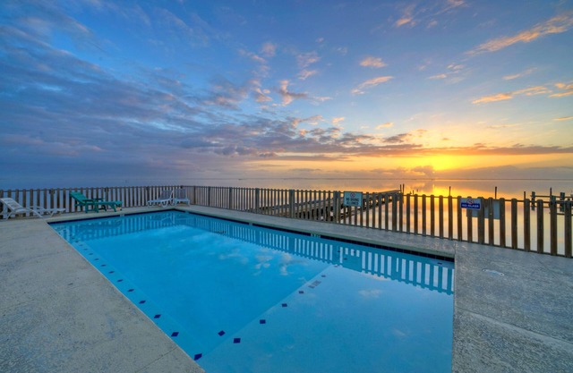 Sleeps 28 | 2 Homes w/Boat Dock & Waterfront Pool | Laguna Village Haven