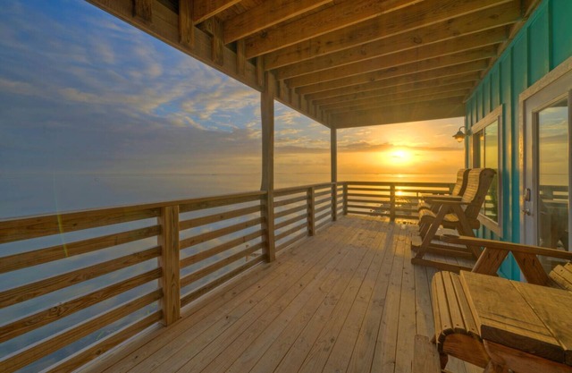 Sleeps 54, 5 Homes | Private Boat Dock, Waterfront Pool & Views | Laguna Village